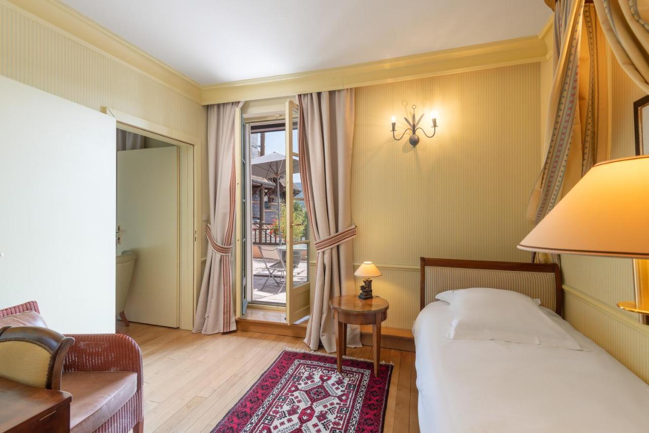 Le Manoir Au Hotel 4*